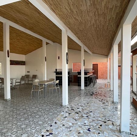 Auberge Mande Hotel Saly Portudal Bagian luar foto